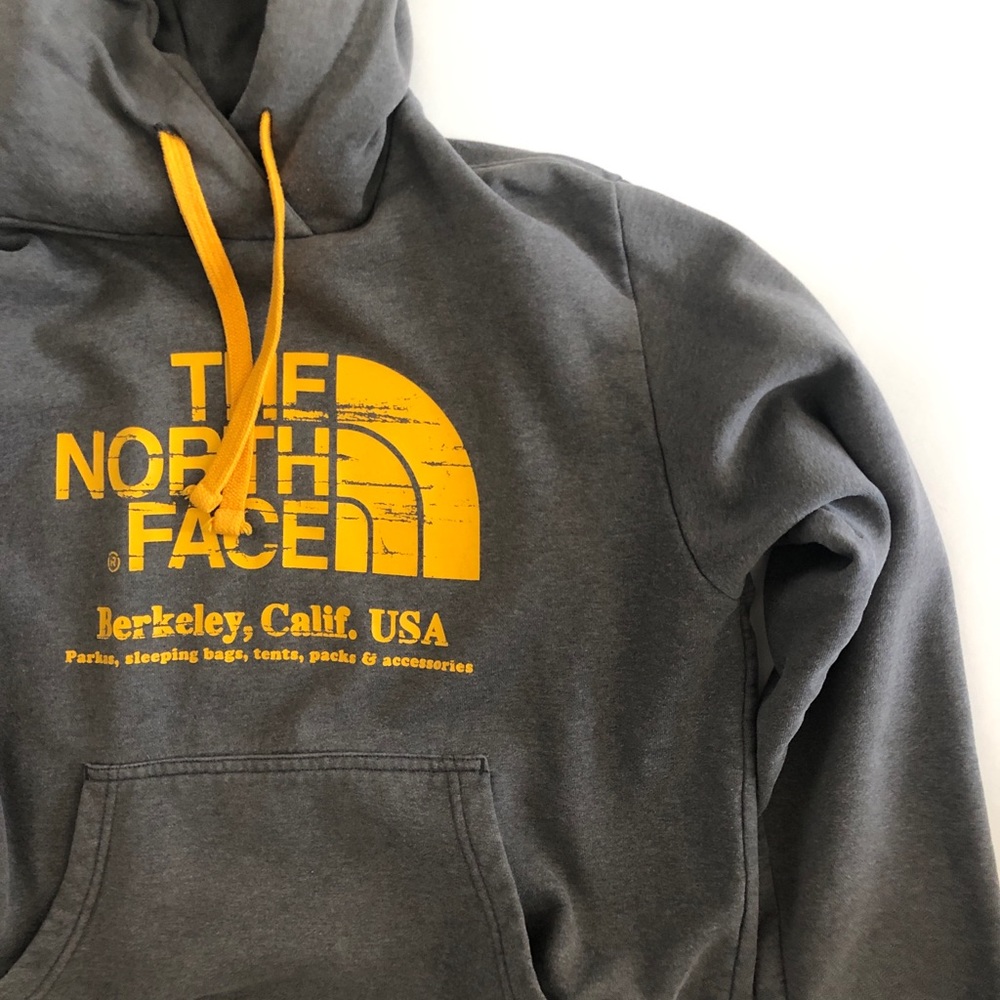 Men’s North Face Pullover Hoodie